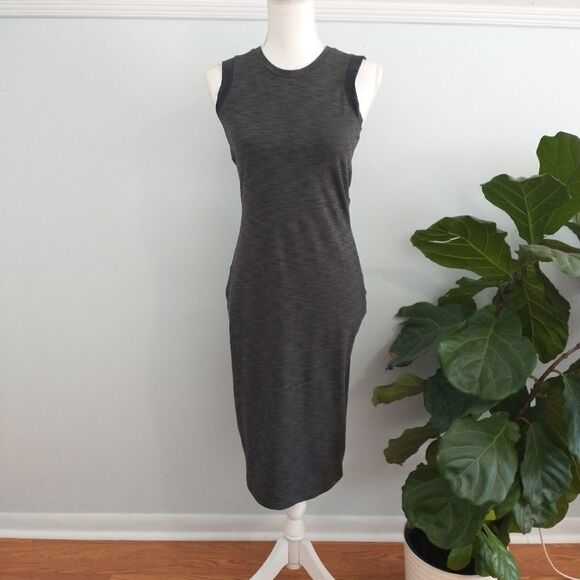 Lucy activewear fitted sleeveless dress S - Picture 1 of 2